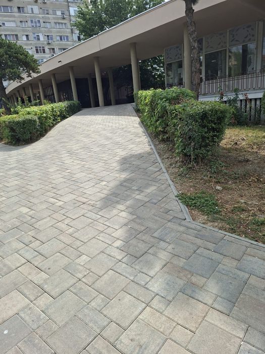 Inchiriez spatiu comercial