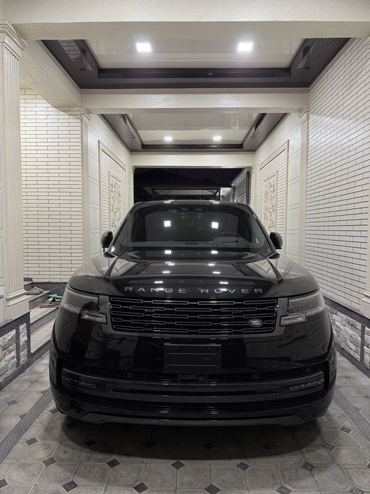 Range Rover p530 LWB Long Autobiography