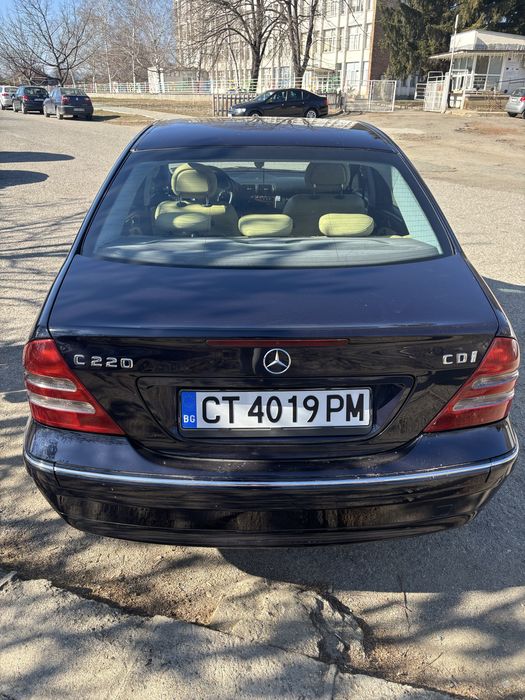 Mercedes-Benz C 220