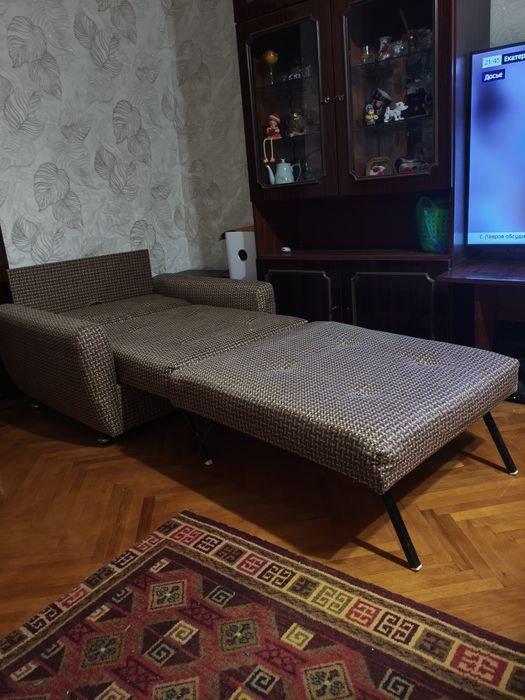 Продам два кресла кровати