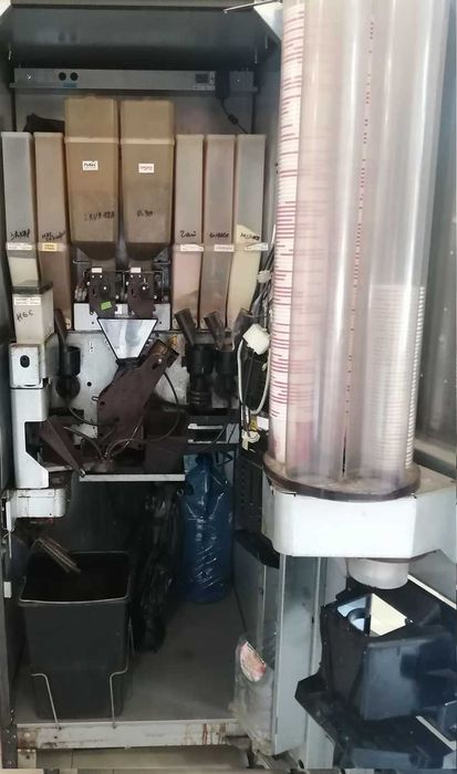 Вендинг кафе машина Bianchi най-висок клас с монетник и касов апарат