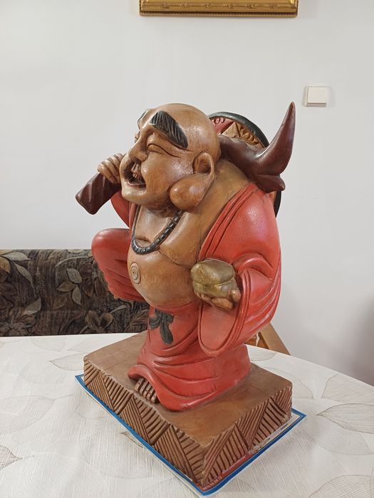 Голям дървен буда