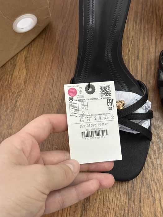 Черные туфли Zara