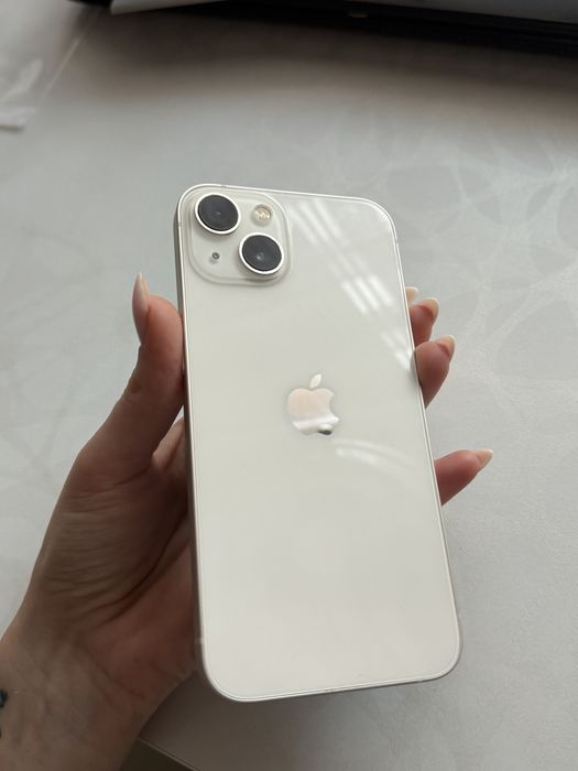 IPhone 13( бял, използван, батерия 78%)