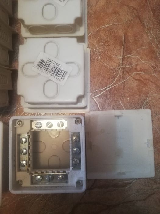 Продам коробки распределительные.