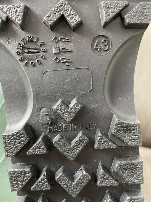 Cizme din cauciuc imblatite, marime 43, Noi