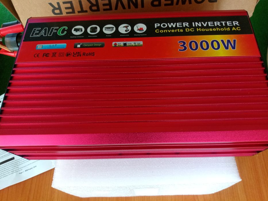 Invertor de tensiune auto