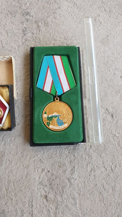 Медали разные в хорошем состоянии