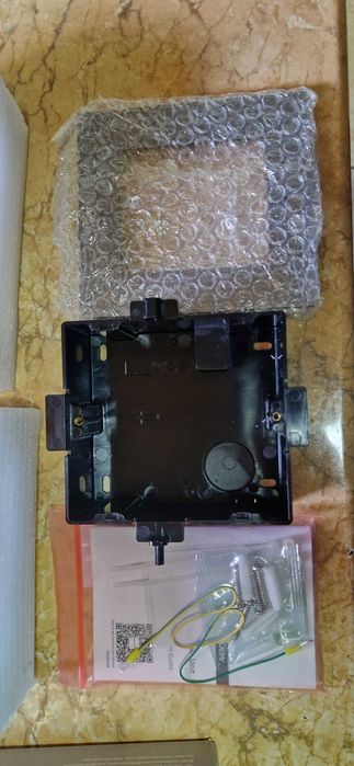 Carcasa montare videointerfon Hikvision DS-KD-ACF1