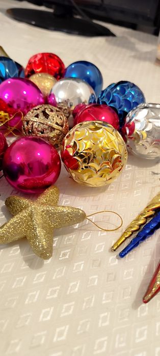 Новогодние игрушки,разные