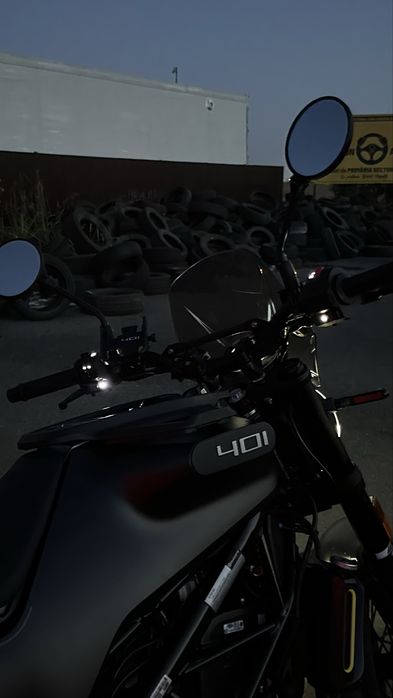 Husqvarna svartpilen 401
