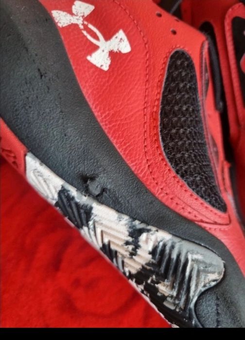 Adidasi under armour