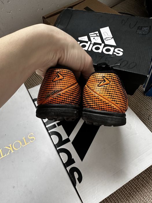 Кеды футбольные кроссовки