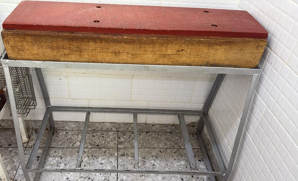 Mașina de Tocat ,Cuier.etc