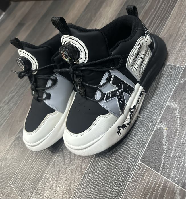 Кроссовки на флисе