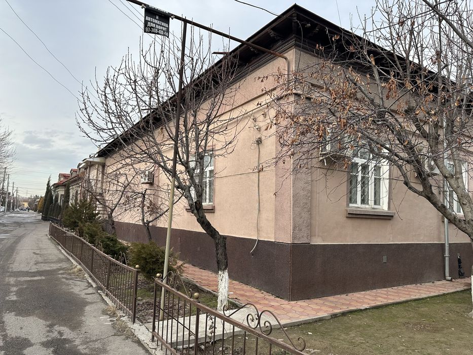 O’rikzor mahallada 6sotixli uchaska, uy srochna sotiladi.