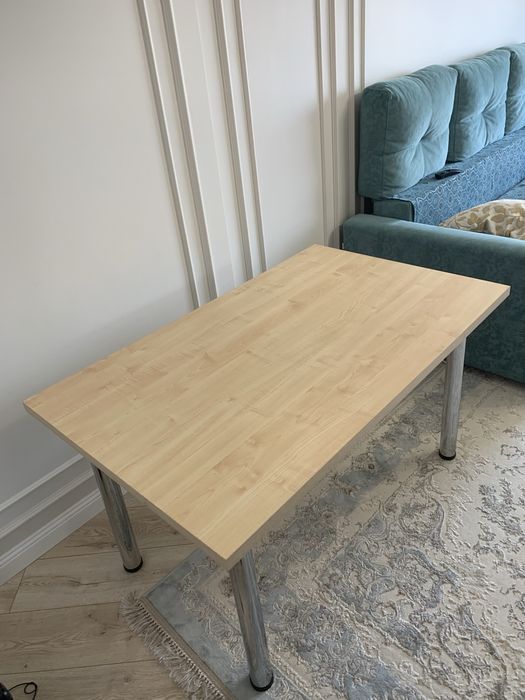 Кухонный стол с съемнами ножками