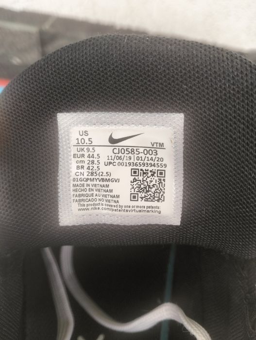 Vând Nike 720  Air Max