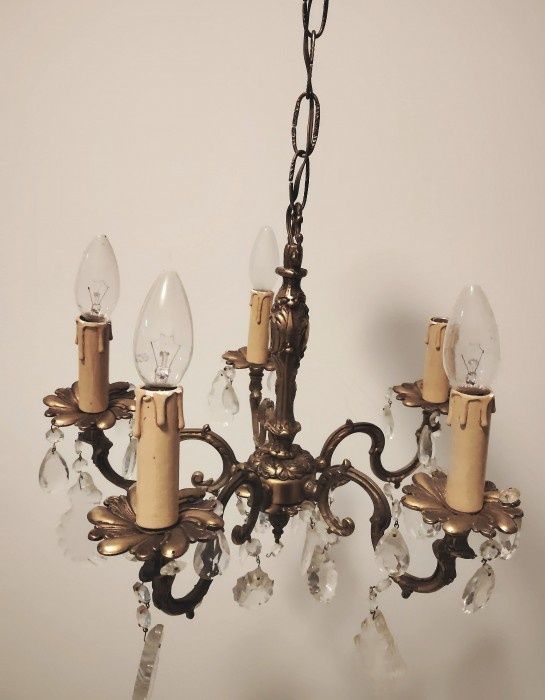 Candelabru antic din bronz in stilul francez Louis si elemente din cristal,piesa cu o lucrătură deosebita dimensiuni
