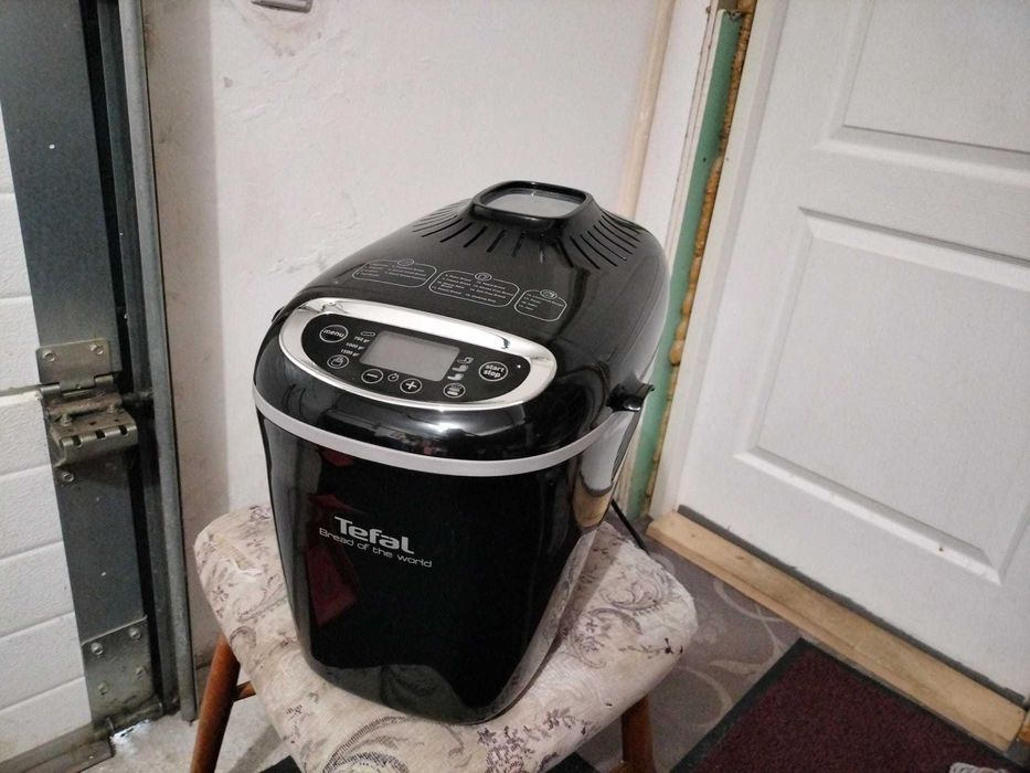 Mașină de pâine Tefal PF611838, 1500gr. 19 programe, în garanție