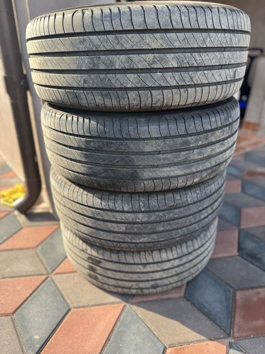 Anvelope 215 55 R 18 vară