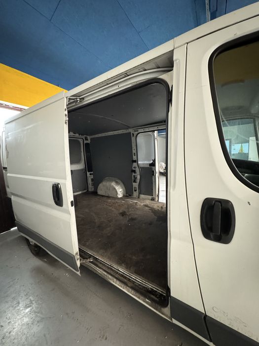 Peugeot Boxer 2016 – 2.2 HDI – 130 CP – 4000 €