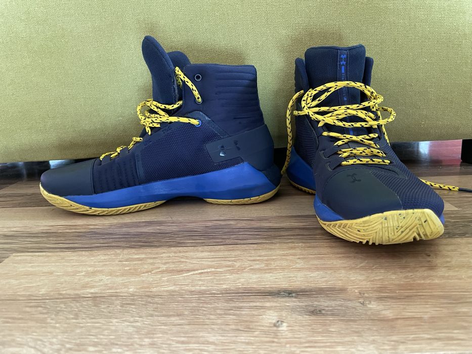 Under Armour маратонки сини