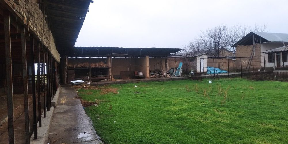 Srochna Yer sotiladi.