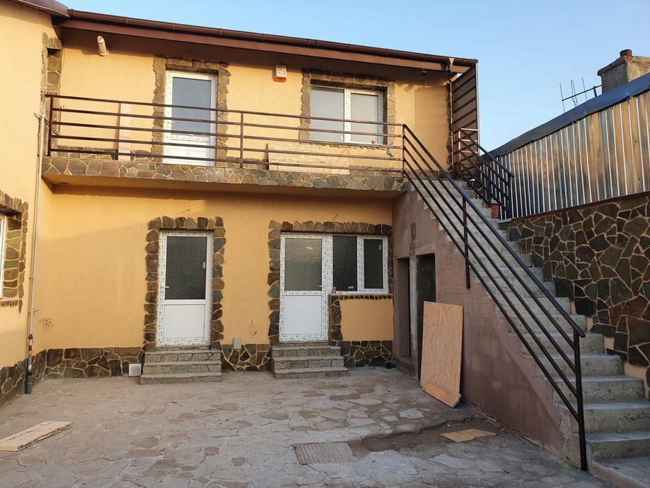 Vand Spatiu Comercial