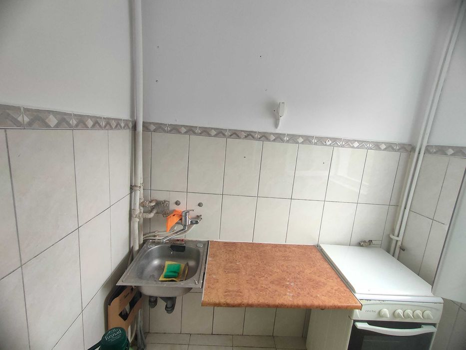 Închiriez garsonieră
