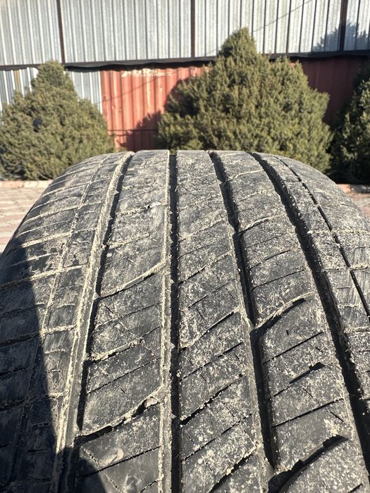 Комплект шин r20