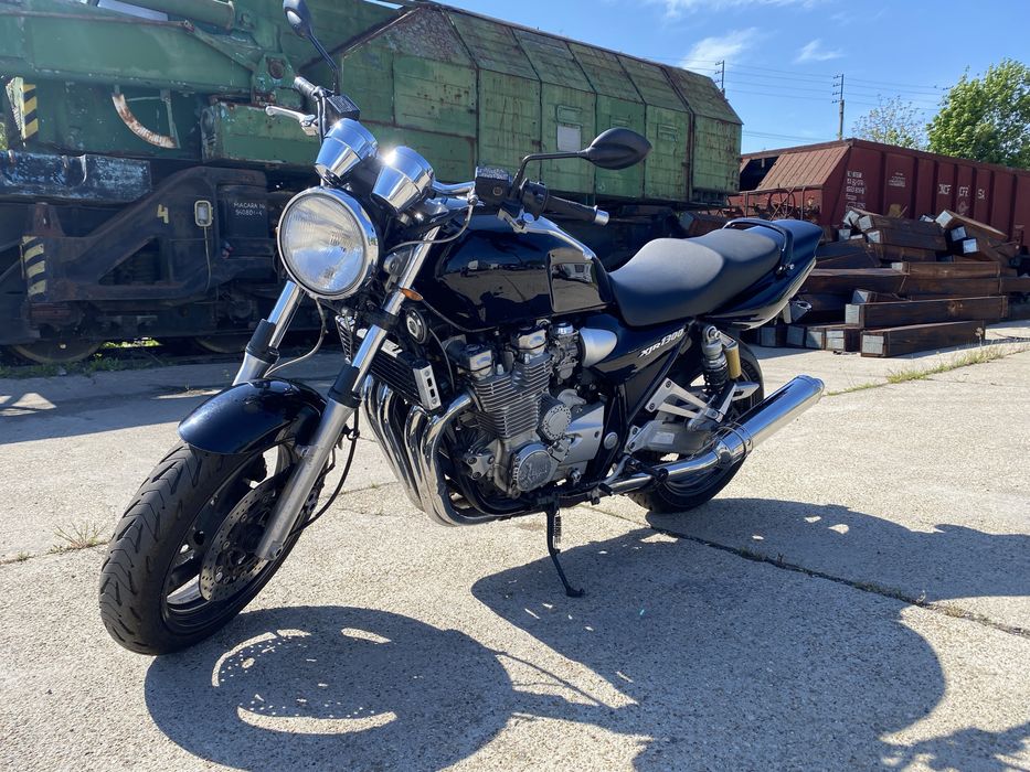 Vând Yamaha XJR 1300 (Generația RP02) – O Legendă Clasică în Stare Excelentă
