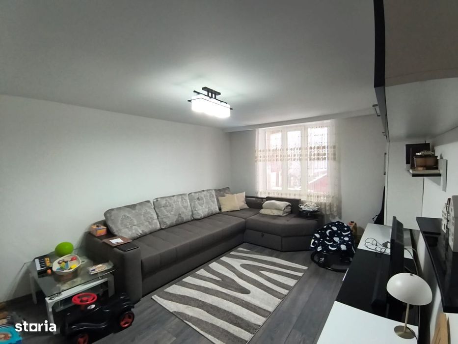 Apartament De Vanzare In Siret – 4 Camere | Etaj 1