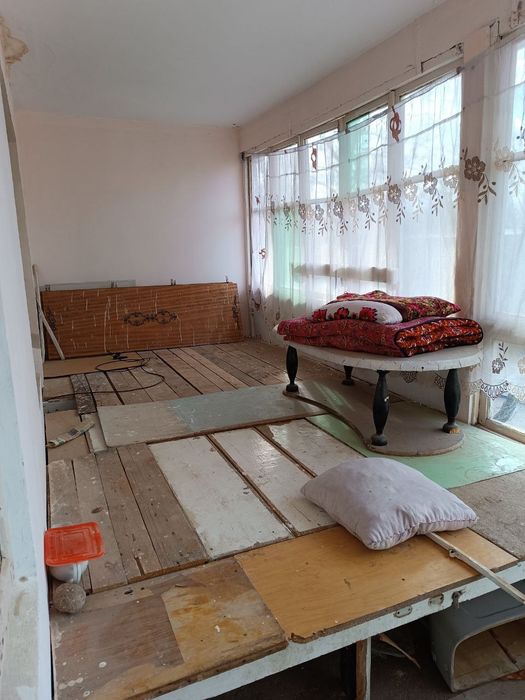 2-хонали квартира Ремонти уртача Троицкида жойлашган