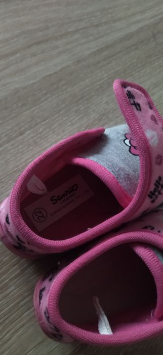 Donez papuci de casă