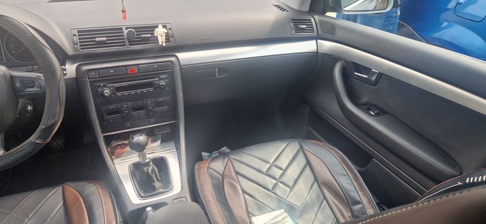 Vand Audi A4 foarte bine întreținută