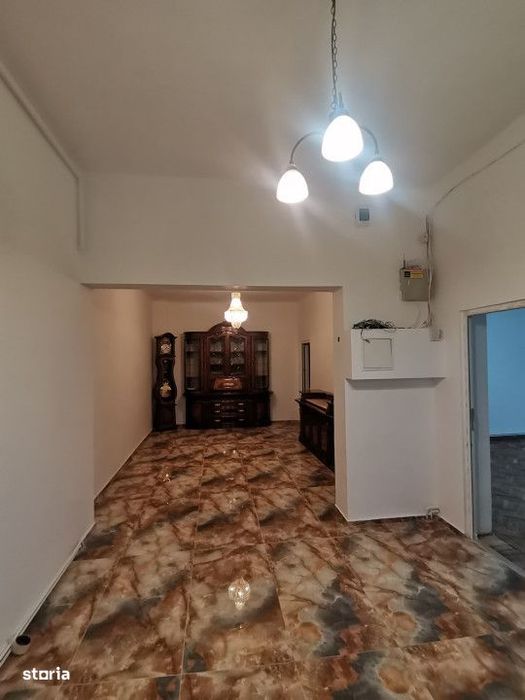 Casa de vanzare cu 4 camere, 141 mp , Gruia