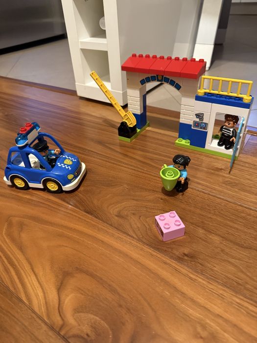 Lego Duplo secție de poliție