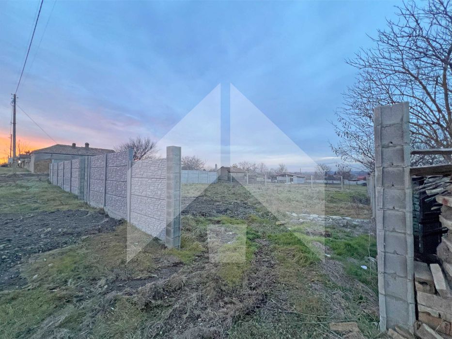 Продава дворно място, парцел 457 кв.м. за строеж на къща в гр. Плиска.