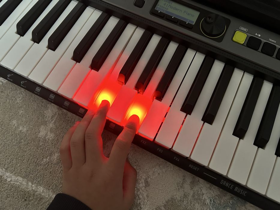 синтезатор Casio