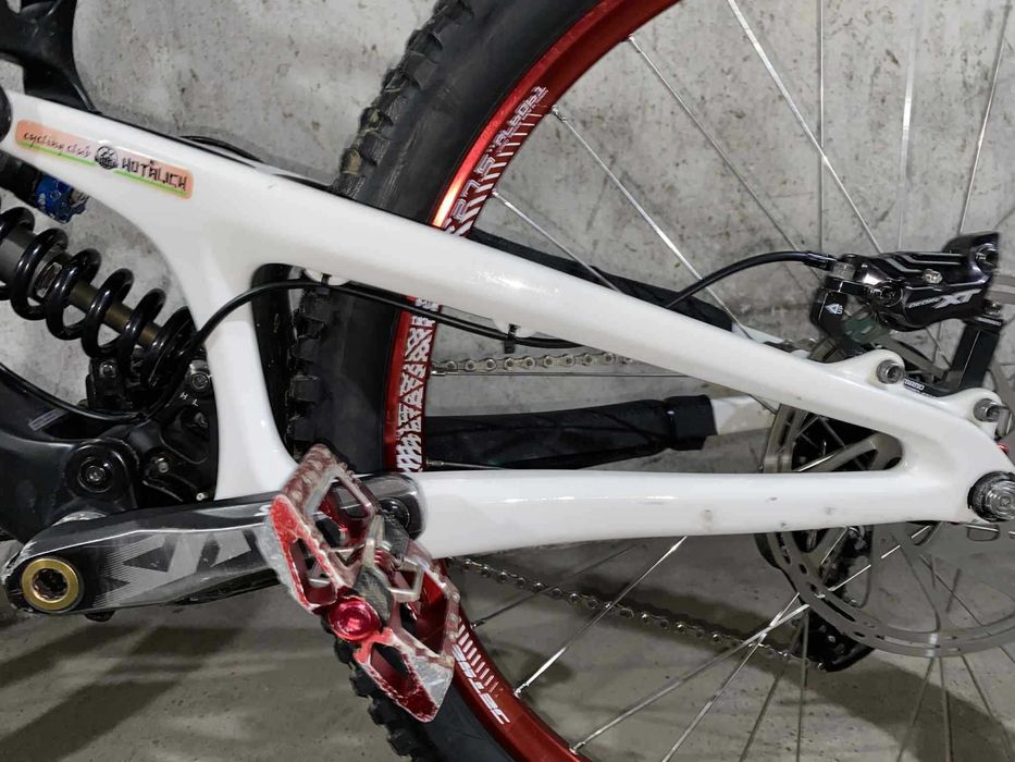 Рамка Santa Cruz V10