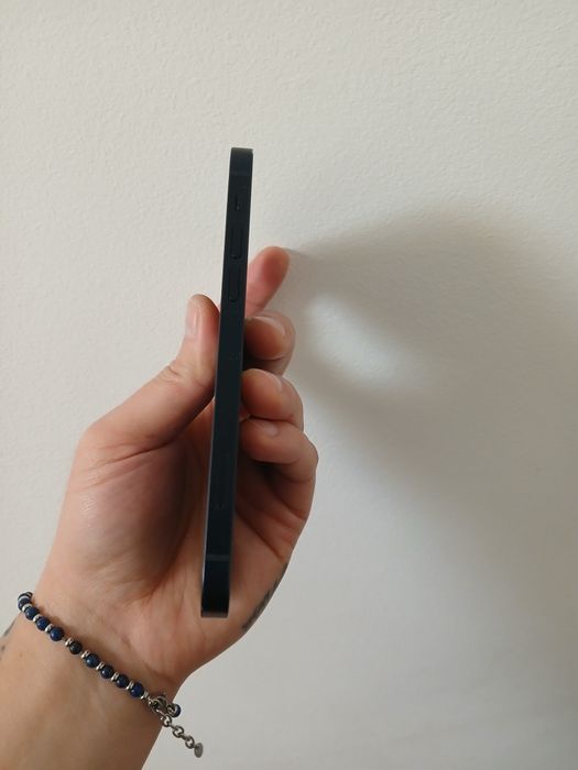 Vând Iphone 12 64 Impecabil