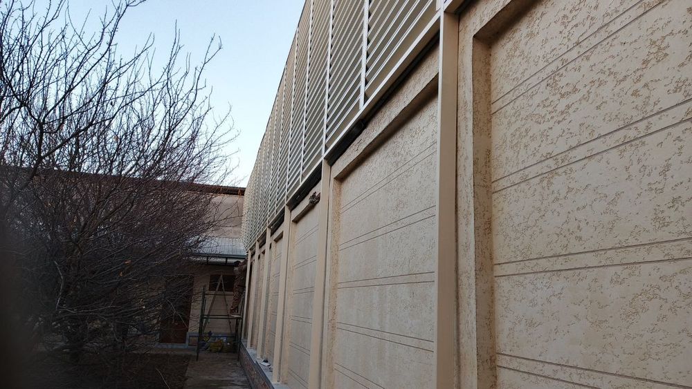 (56) Жалюзи, заборы из металла.