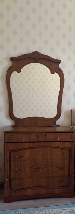 Гарнитур спальный