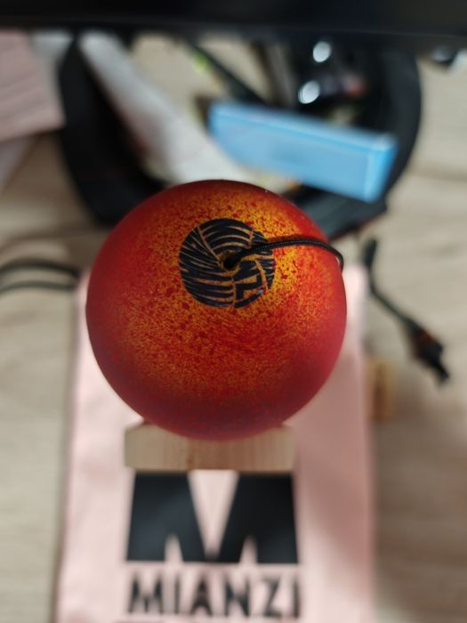 Kendama Mianzi Red & Orange NEBULA