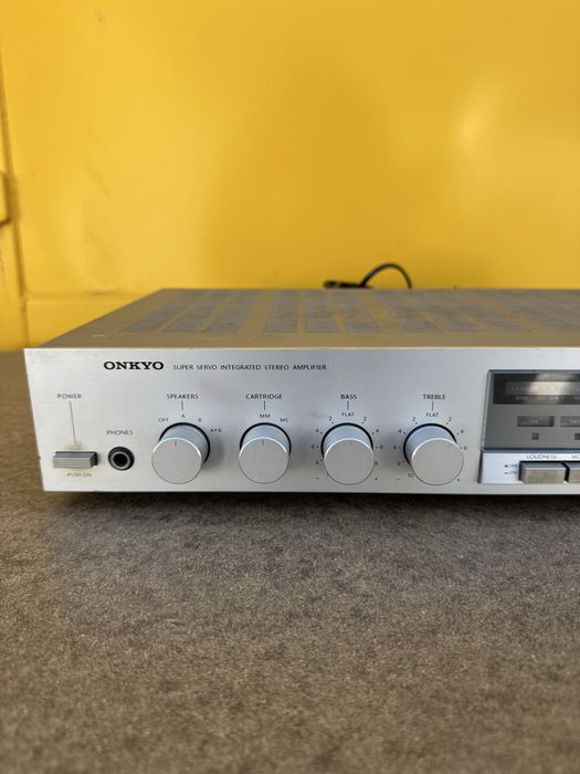 Vand amplifcator Onkyo A-08 Stereo