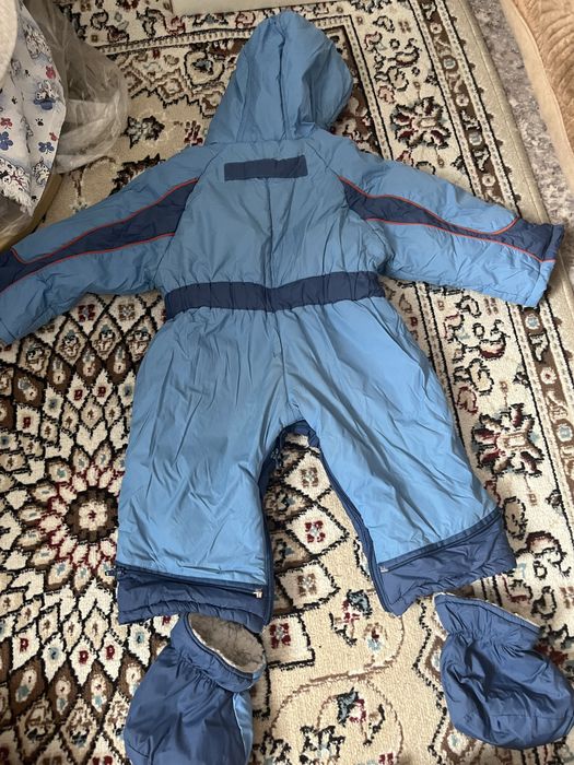 Продам детские комбинезоны