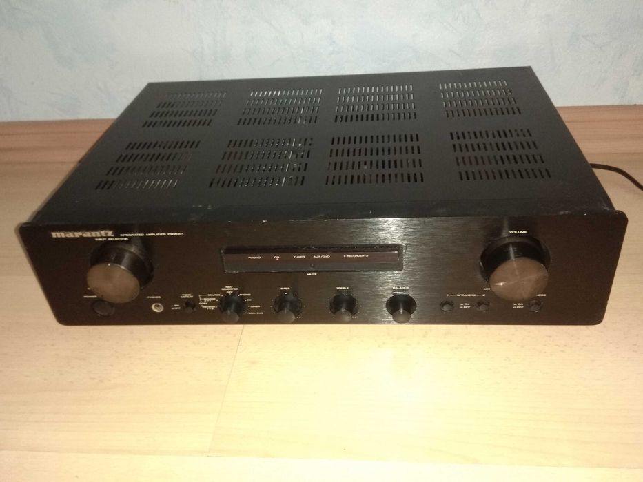 Стерео усилвател Marantz PM4001