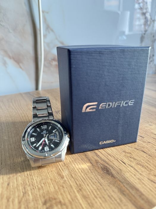 Часы CASIO edifice. Оригинал. Все работает.