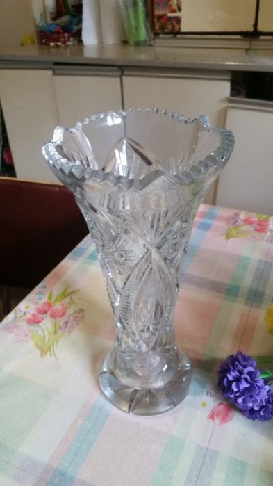 Хрустальная ваза
